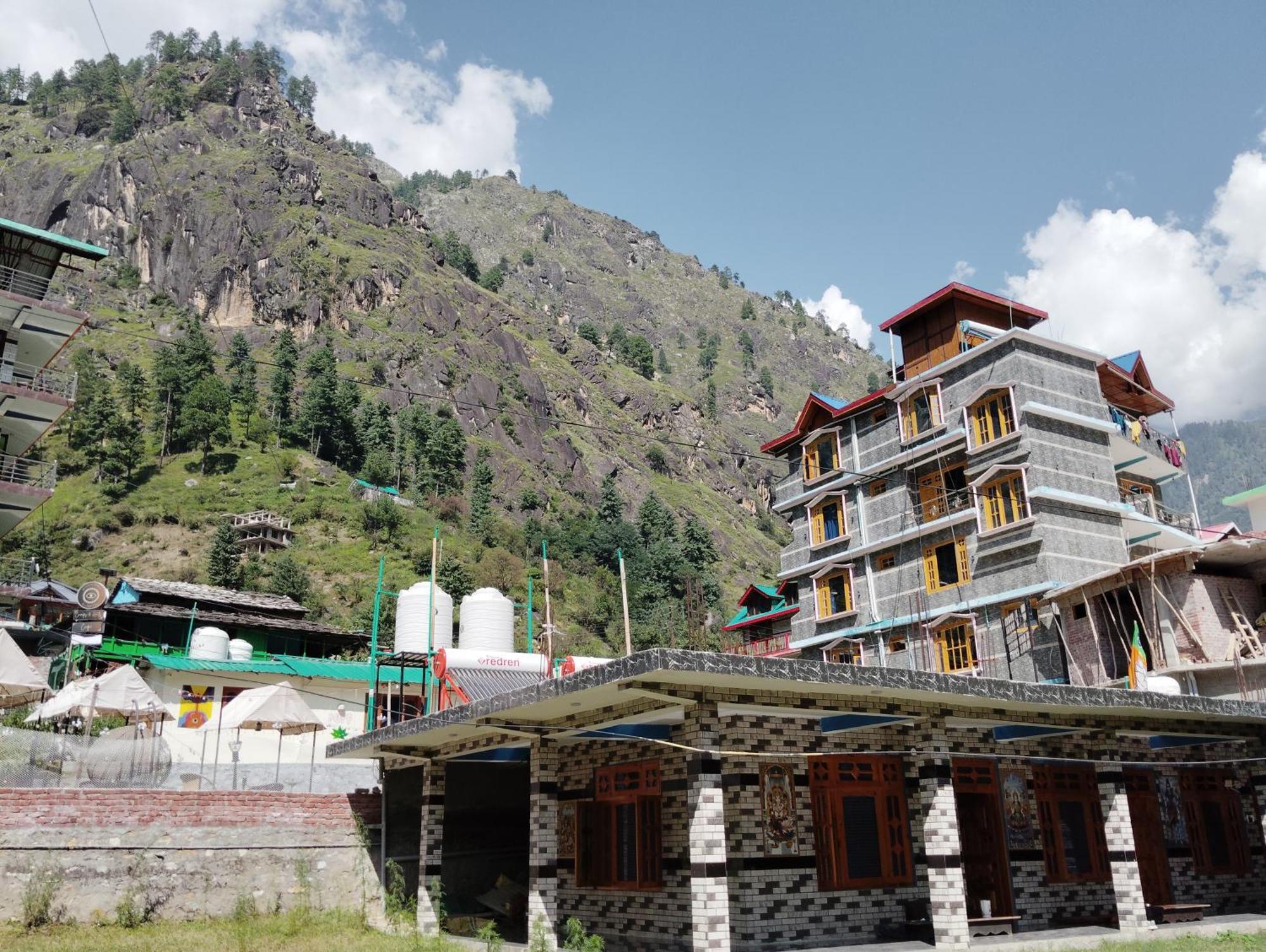 Dog N Hill Hotel Касол Екстериор снимка