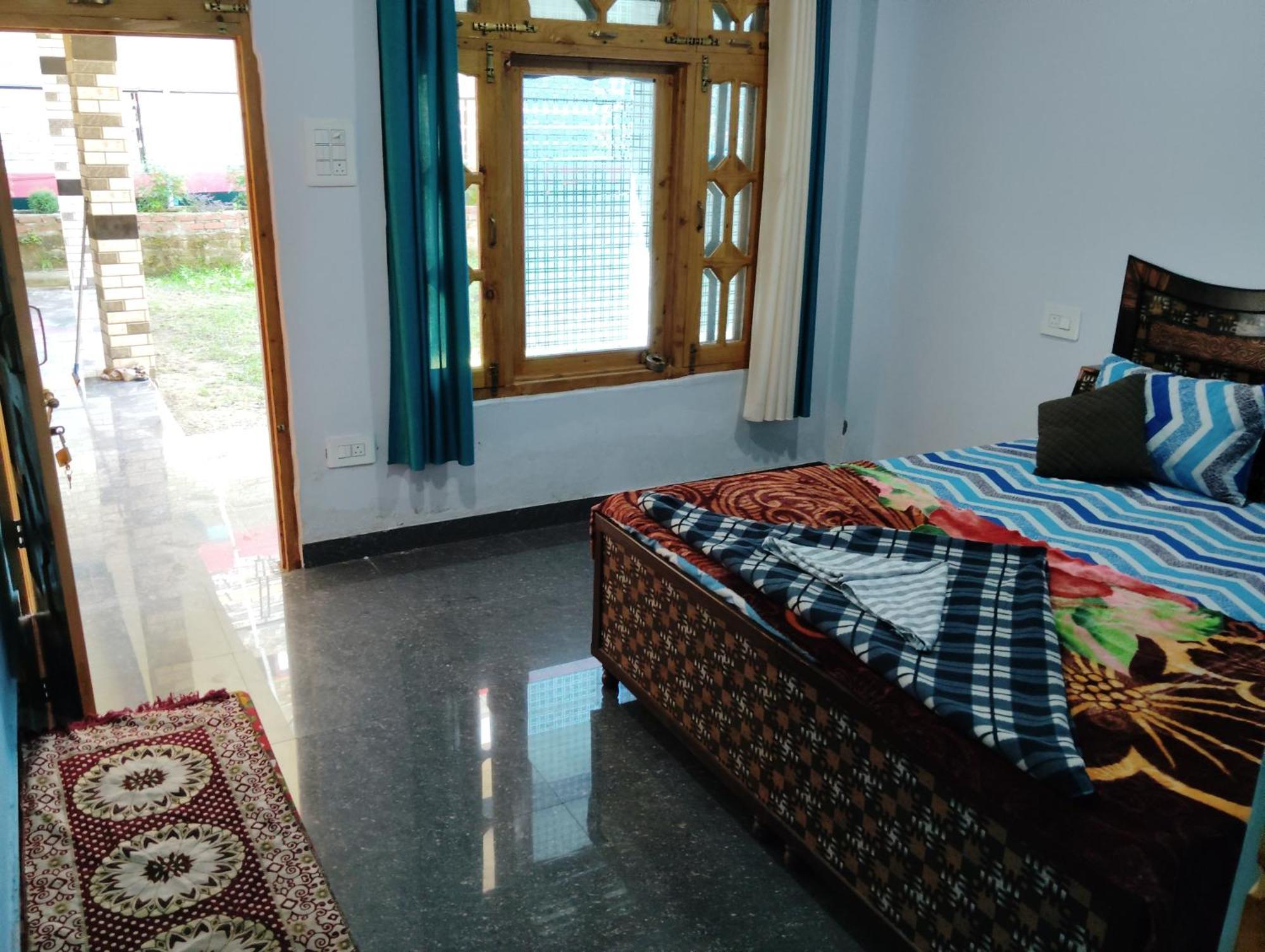 Dog N Hill Hotel Касол Екстериор снимка
